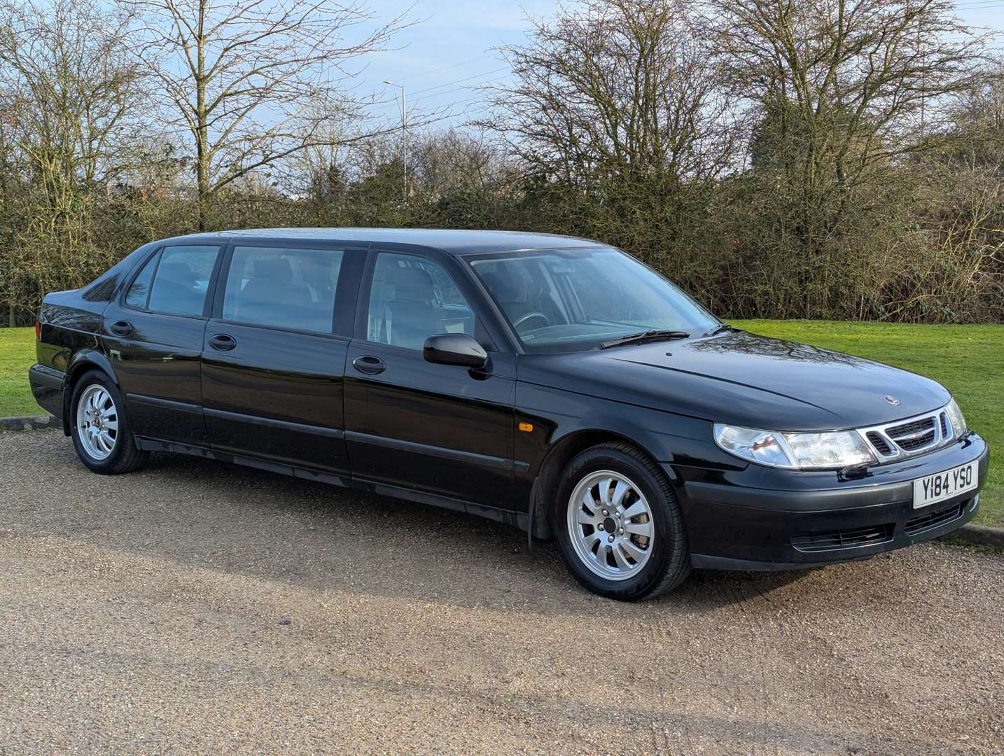 <p>2001 SAAB 9-5 AUTO LIMOUSINE</p>