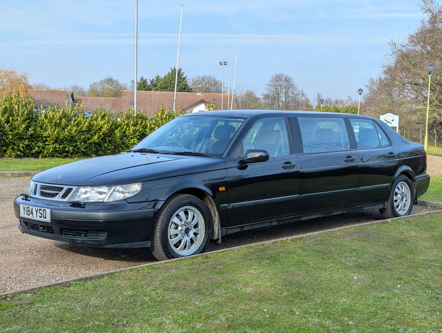 <p>2001 SAAB 9-5 AUTO LIMOUSINE</p>