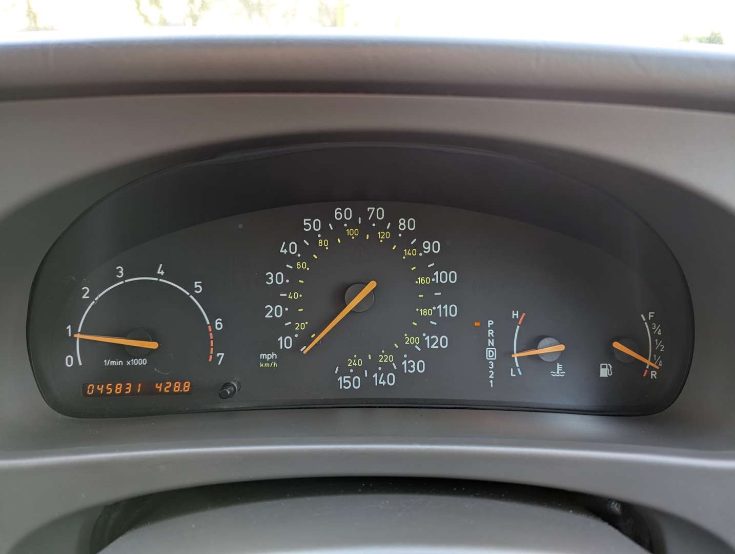 <p>2001 SAAB 9-5 AUTO LIMOUSINE</p>