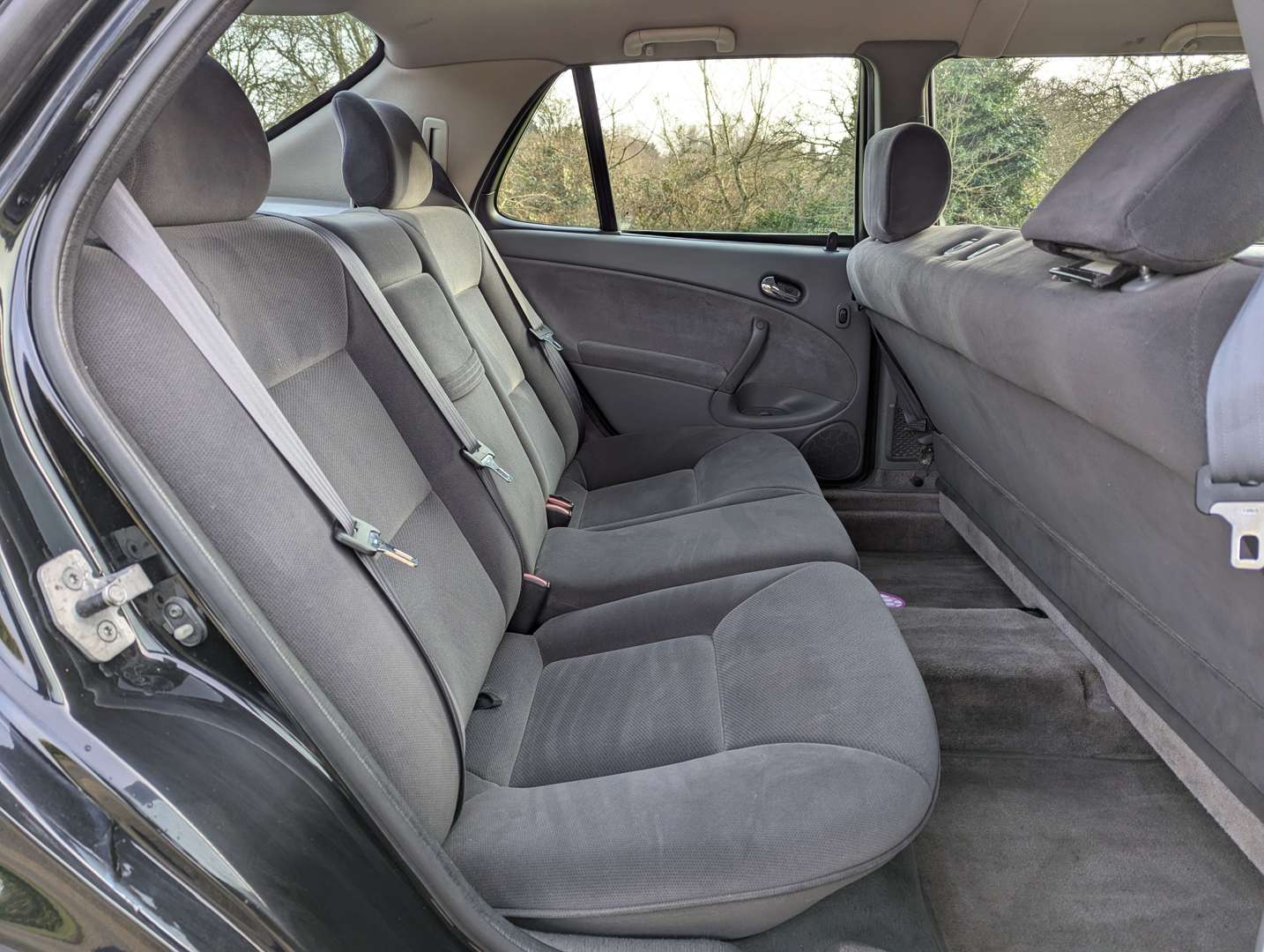 <p>2001 SAAB 9-5 AUTO LIMOUSINE</p>