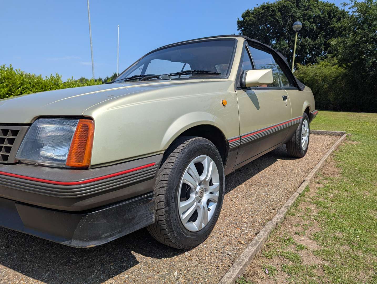 <p>1987 VAUXHALL CAVALIER 1.8 CABRIO</p>
