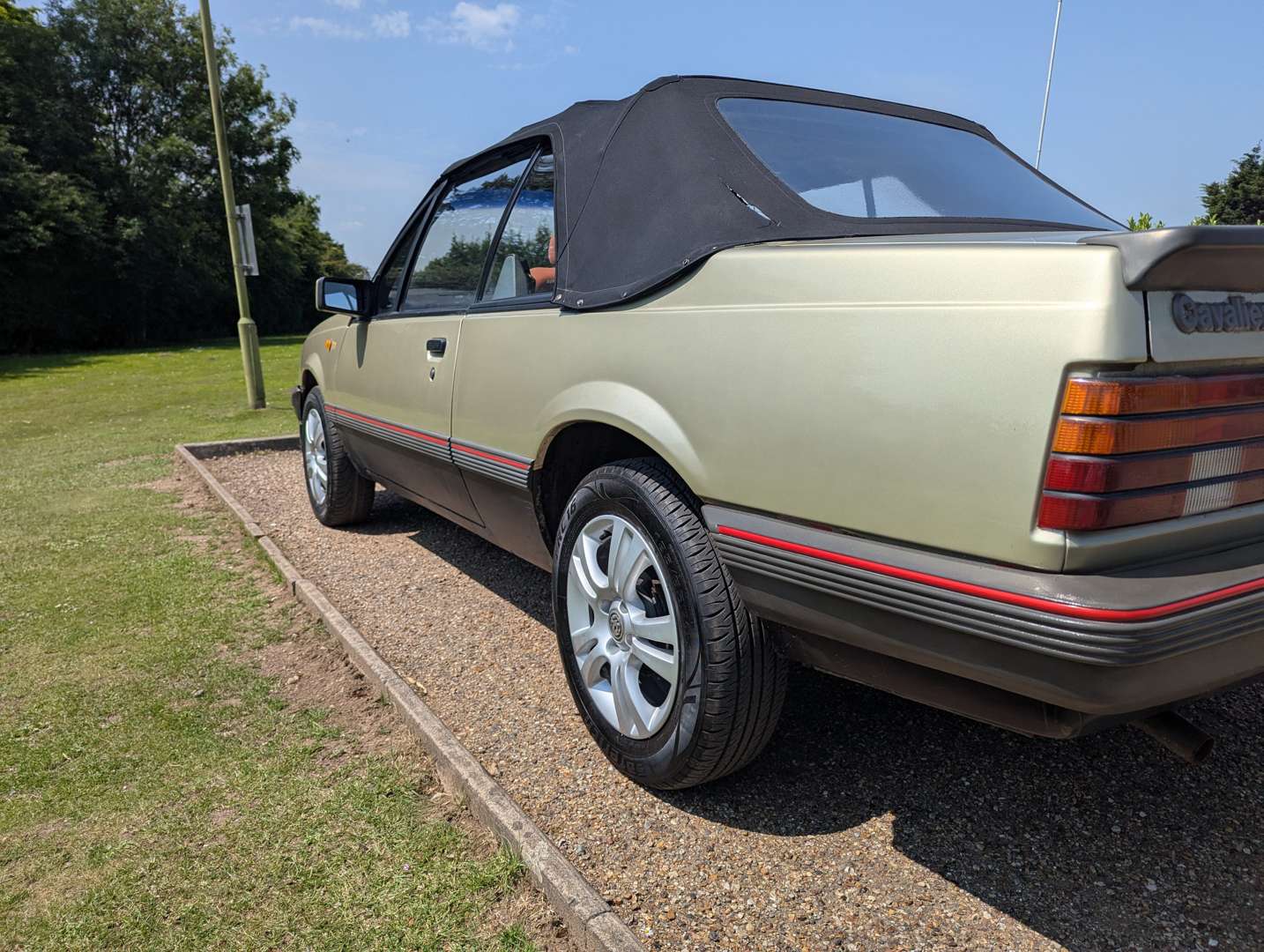 <p>1987 VAUXHALL CAVALIER 1.8 CABRIO</p>