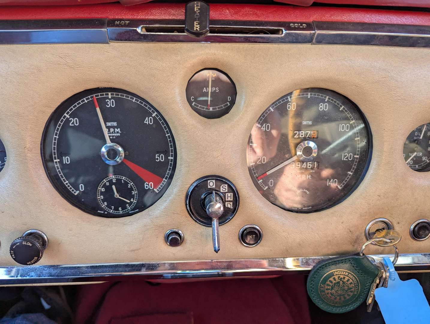 <p>1959 JAGUAR XK 150</p>
