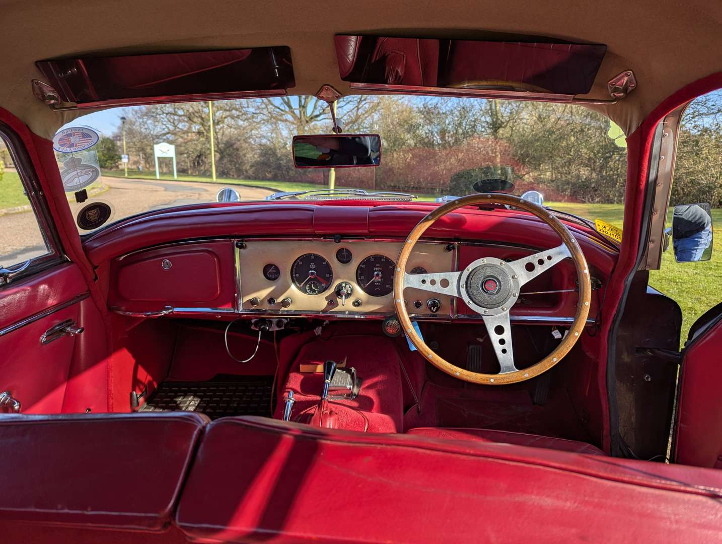 <p>1959 JAGUAR XK 150</p>