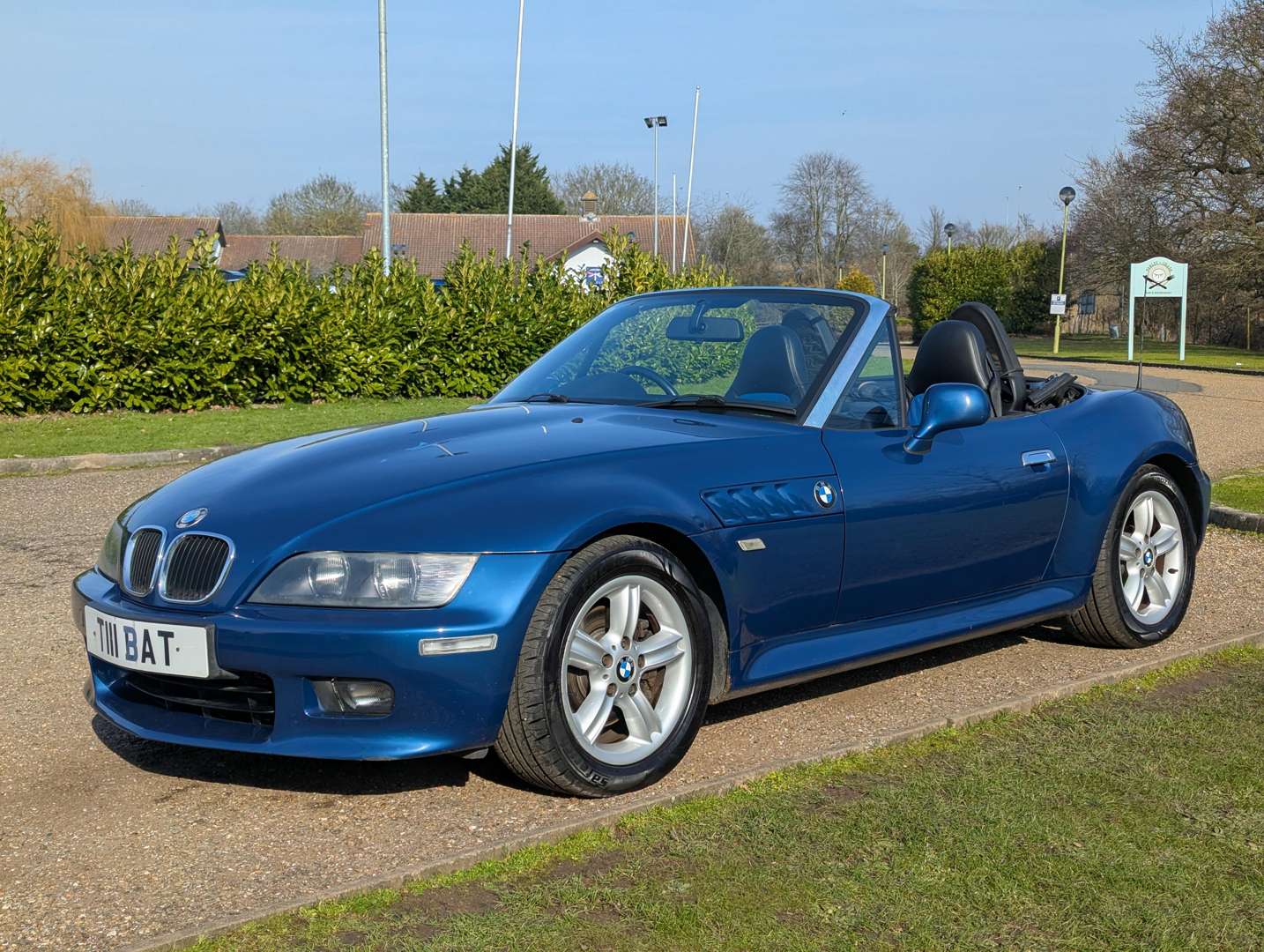 <p>2000 BMW Z3 2.0 M-SPEC</p>