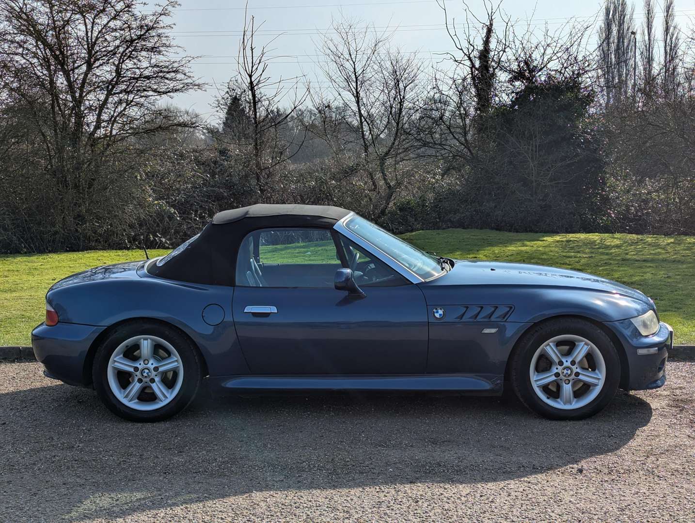 <p>2000 BMW Z3 2.0 M-SPEC</p>