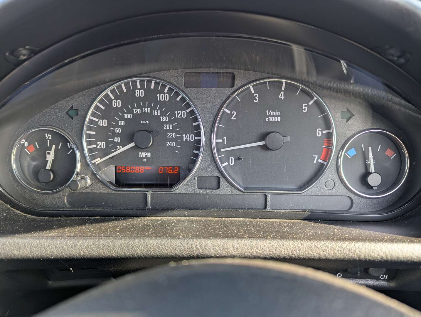 <p>2000 BMW Z3 2.0 M-SPEC</p>