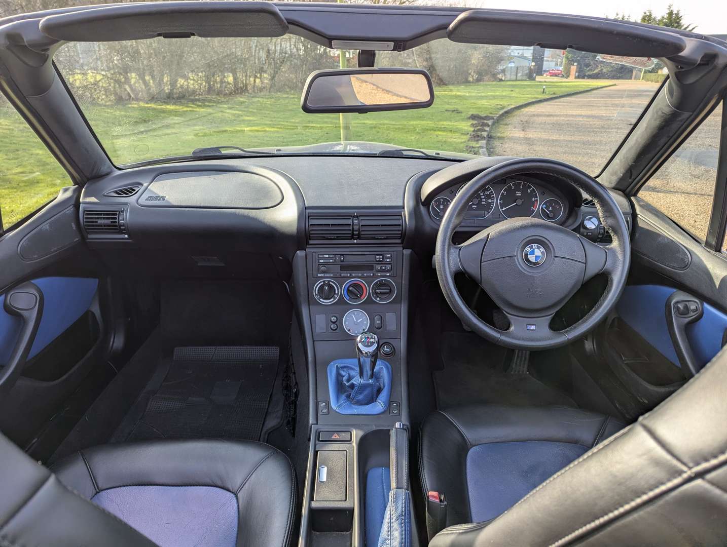 <p>2000 BMW Z3 2.0 M-SPEC</p>