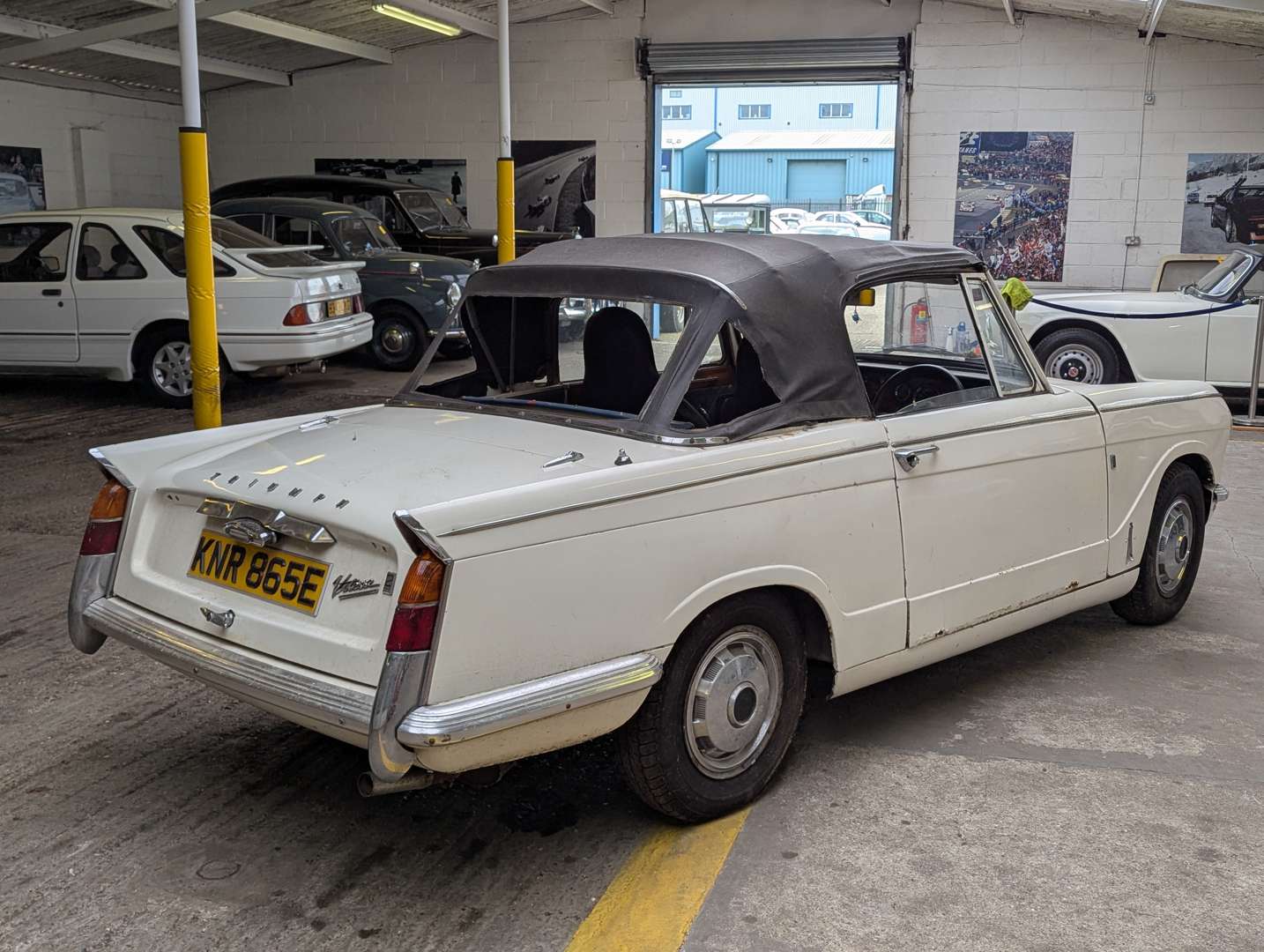 <p>1967 TRIUMPH VITESSE CONVERTIBLE&nbsp;</p>