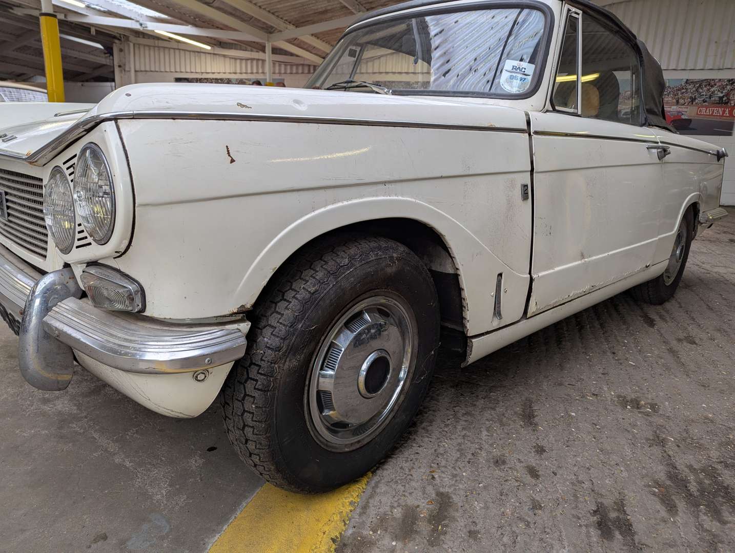 <p>1967 TRIUMPH VITESSE CONVERTIBLE&nbsp;</p>