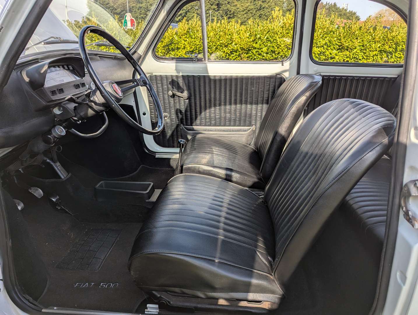 <p>1971 FIAT 500L LHD</p>