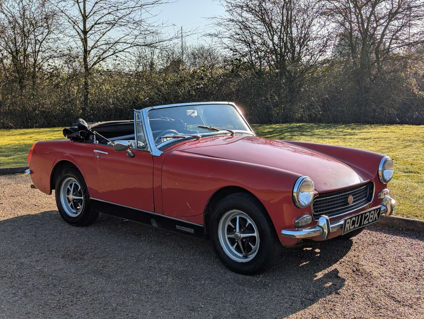 <p>1972 MG MIDGET</p>