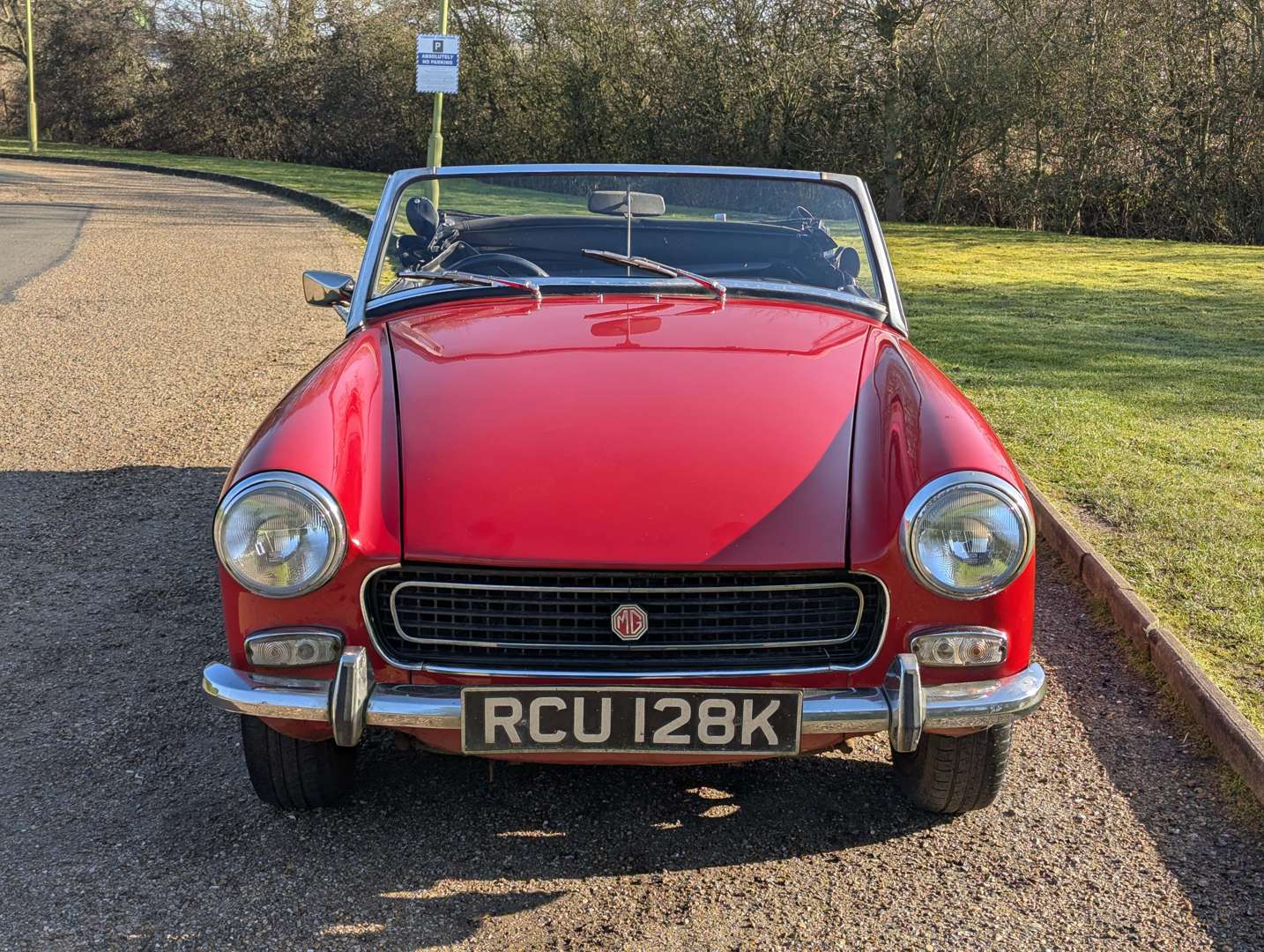 <p>1972 MG MIDGET</p>