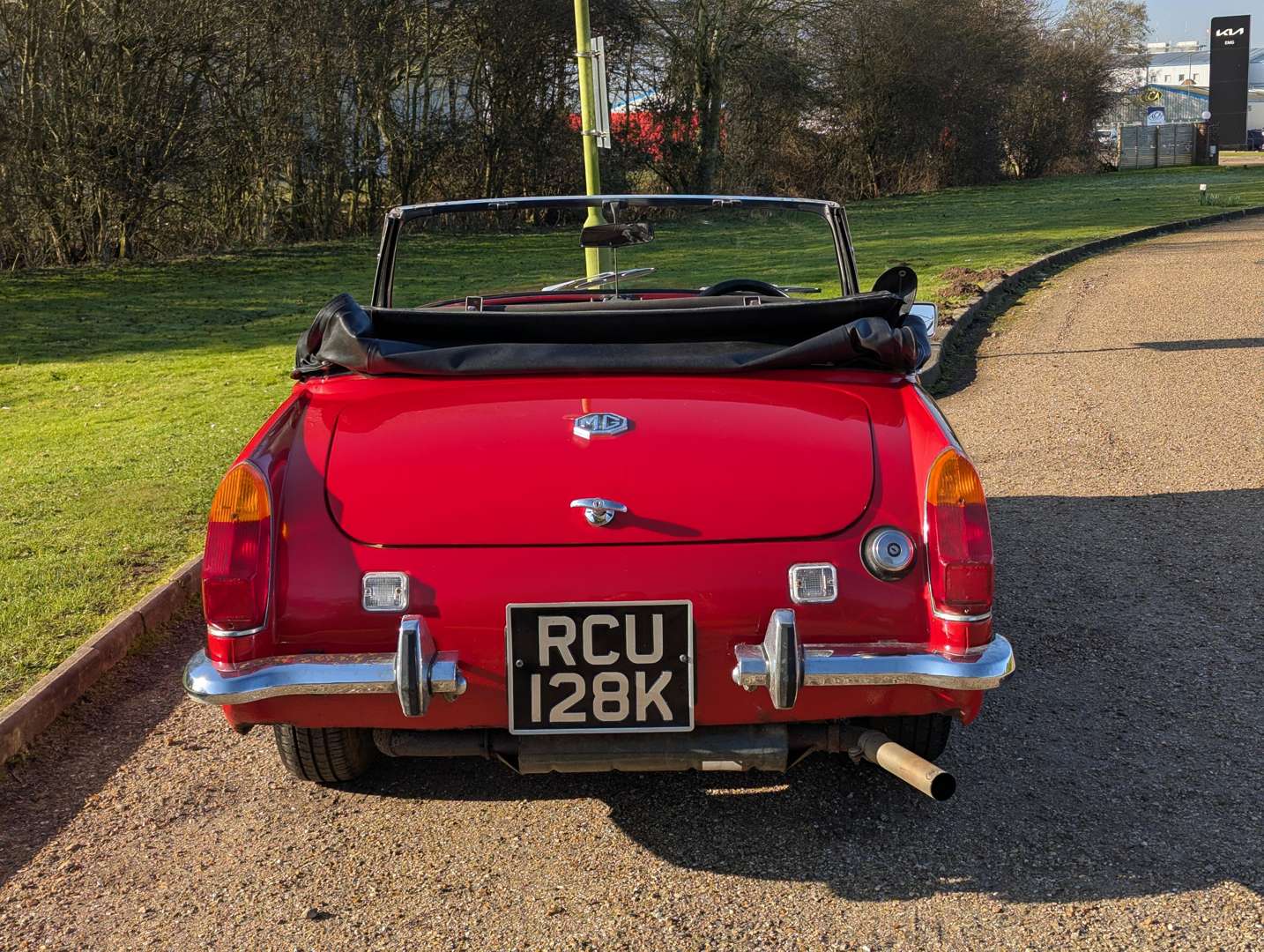 <p>1972 MG MIDGET</p>