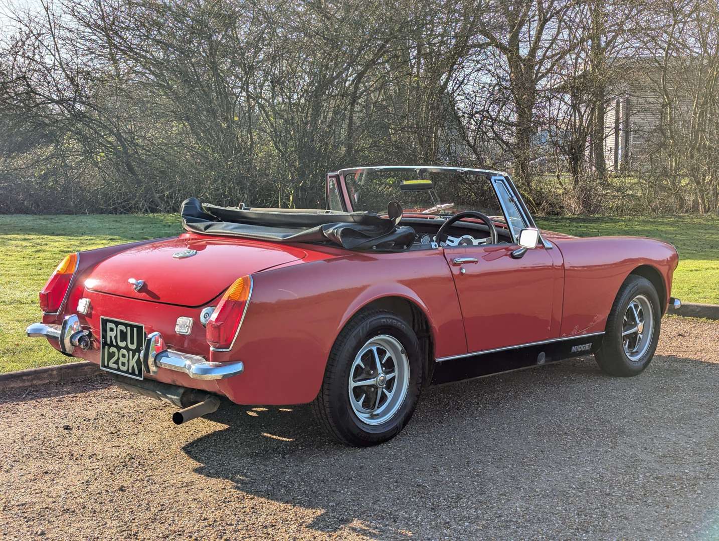 <p>1972 MG MIDGET</p>