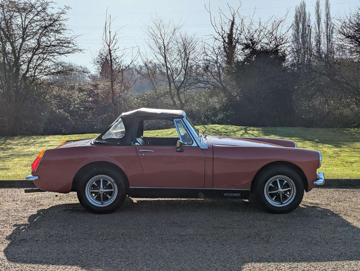 <p>1972 MG MIDGET</p>