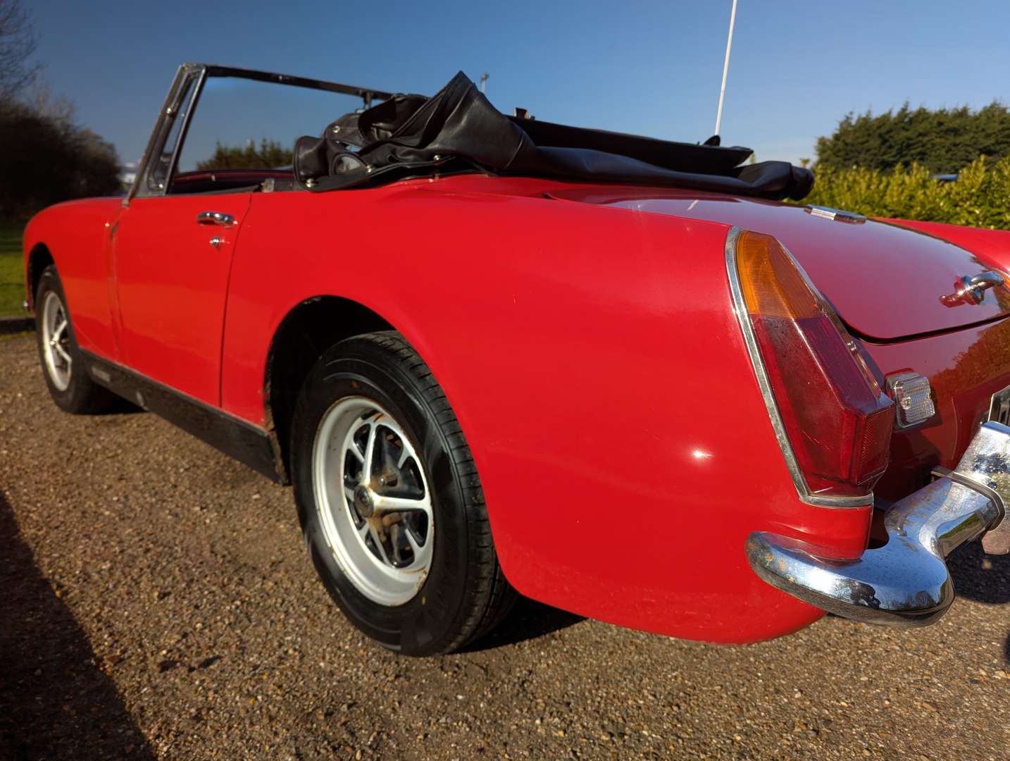 <p>1972 MG MIDGET</p>