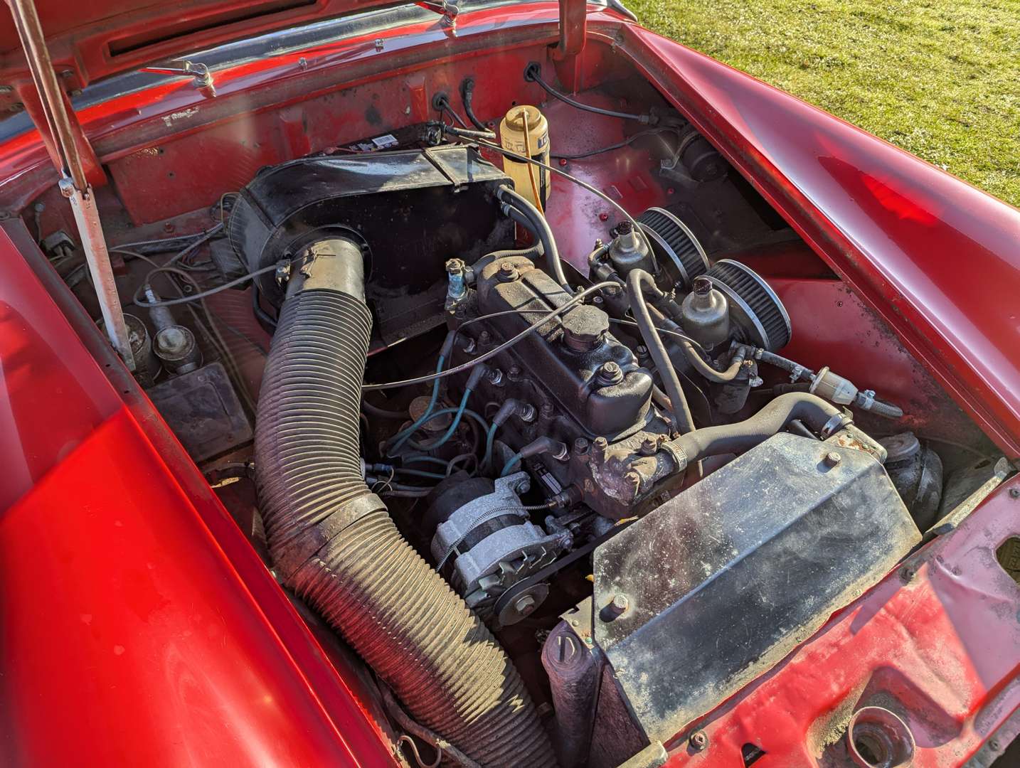 <p>1972 MG MIDGET</p>