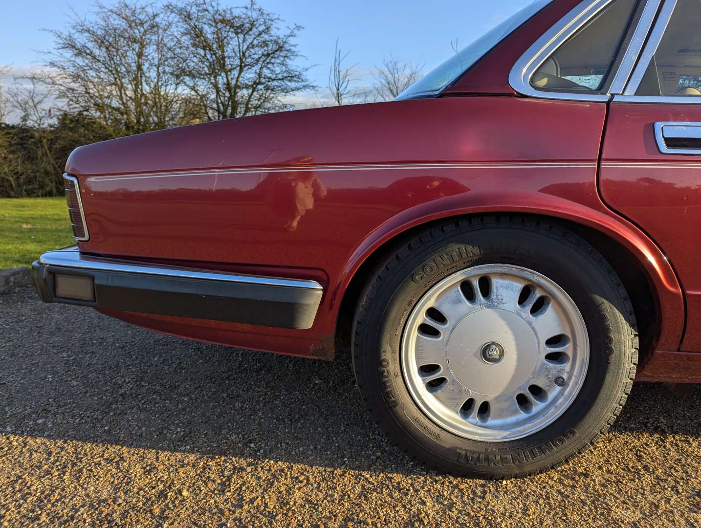 <p>1994 JAGUAR SOVEREIGN 4.0 AUTO</p>