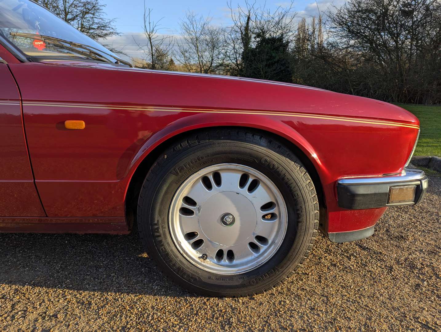 <p>1994 JAGUAR SOVEREIGN 4.0 AUTO</p>