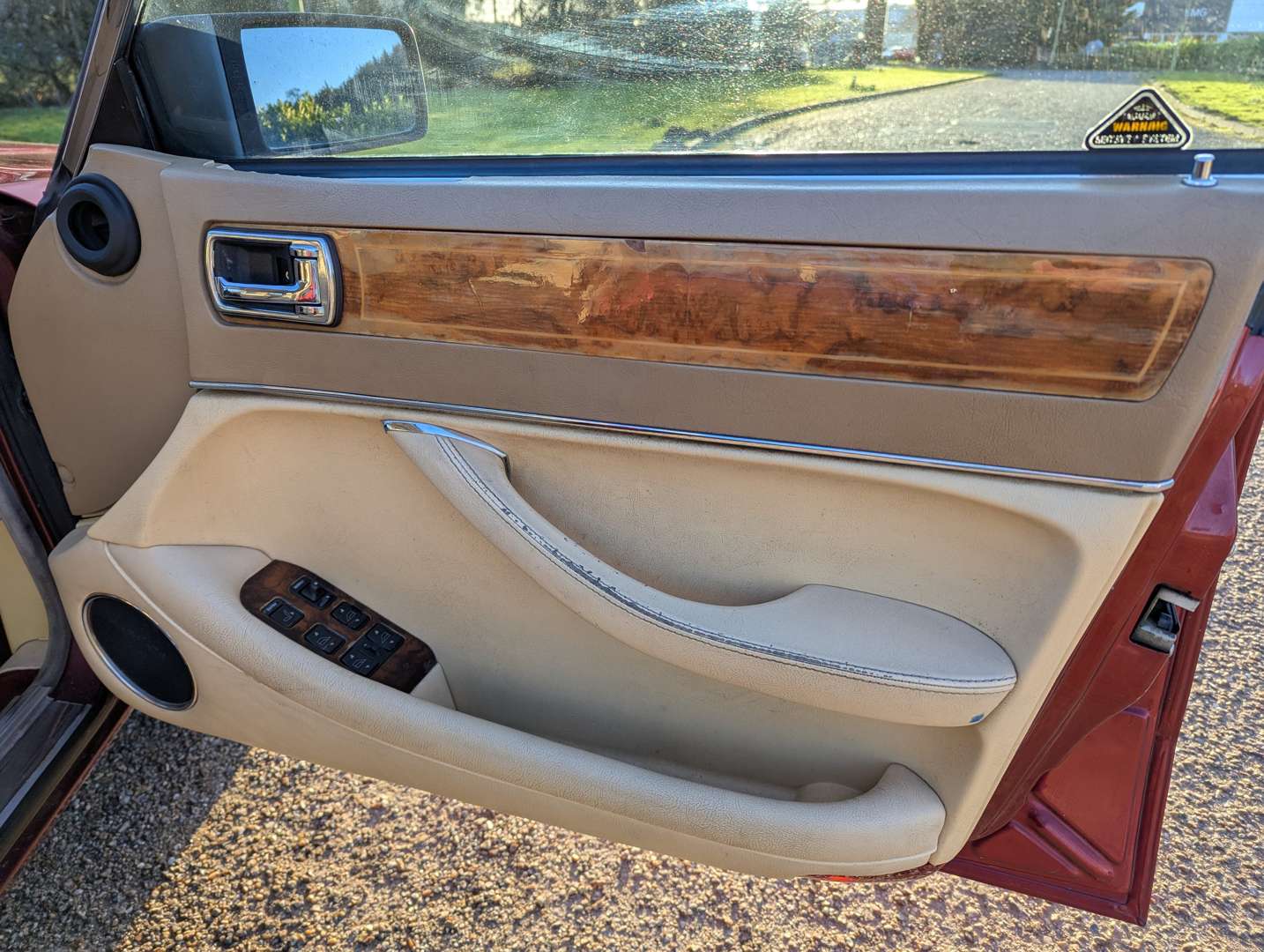 <p>1994 JAGUAR SOVEREIGN 4.0 AUTO</p>