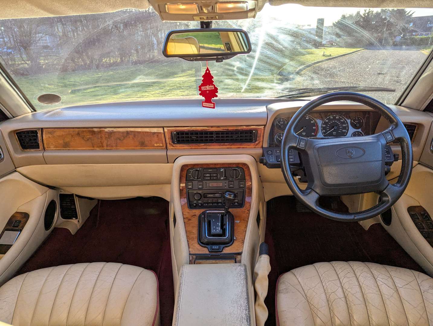 <p>1994 JAGUAR SOVEREIGN 4.0 AUTO</p>