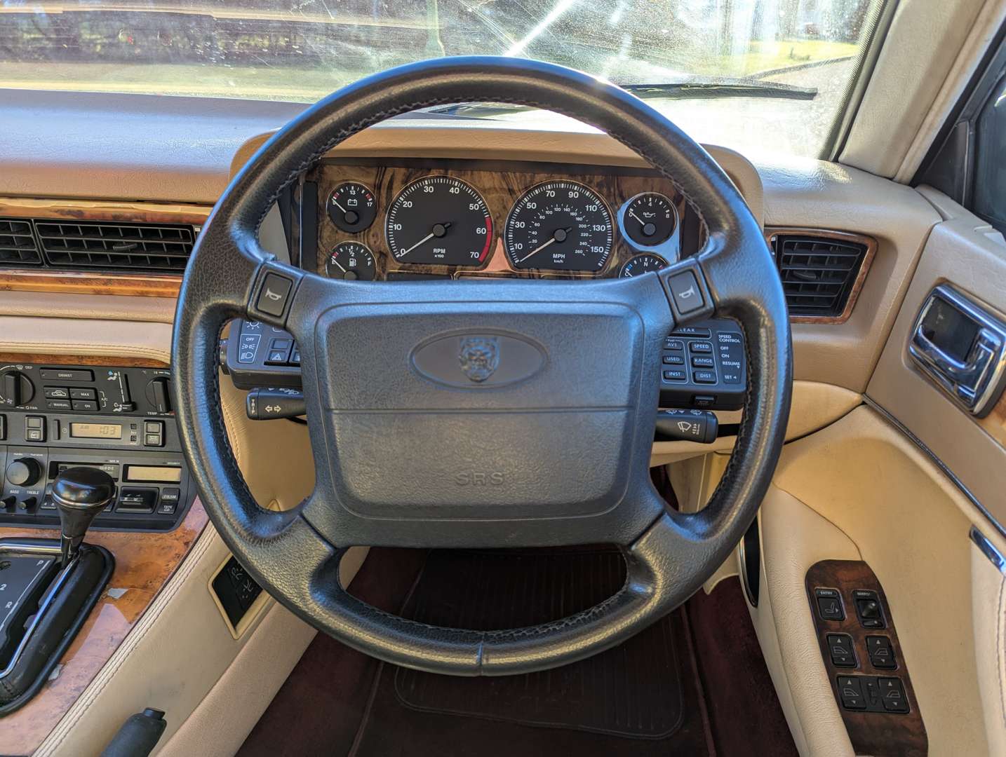 <p>1994 JAGUAR SOVEREIGN 4.0 AUTO</p>