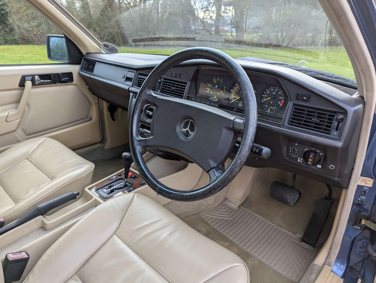 <p>1990 MERCEDES 190E 2.6 AUTO</p>