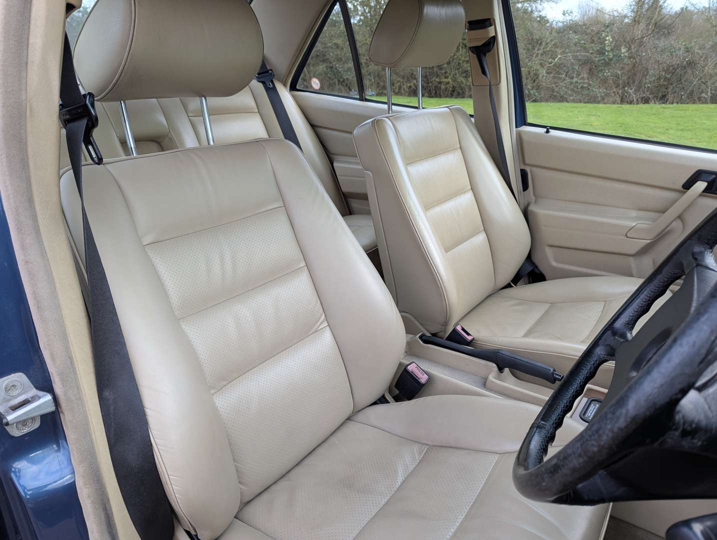 <p>1990 MERCEDES 190E 2.6 AUTO</p>