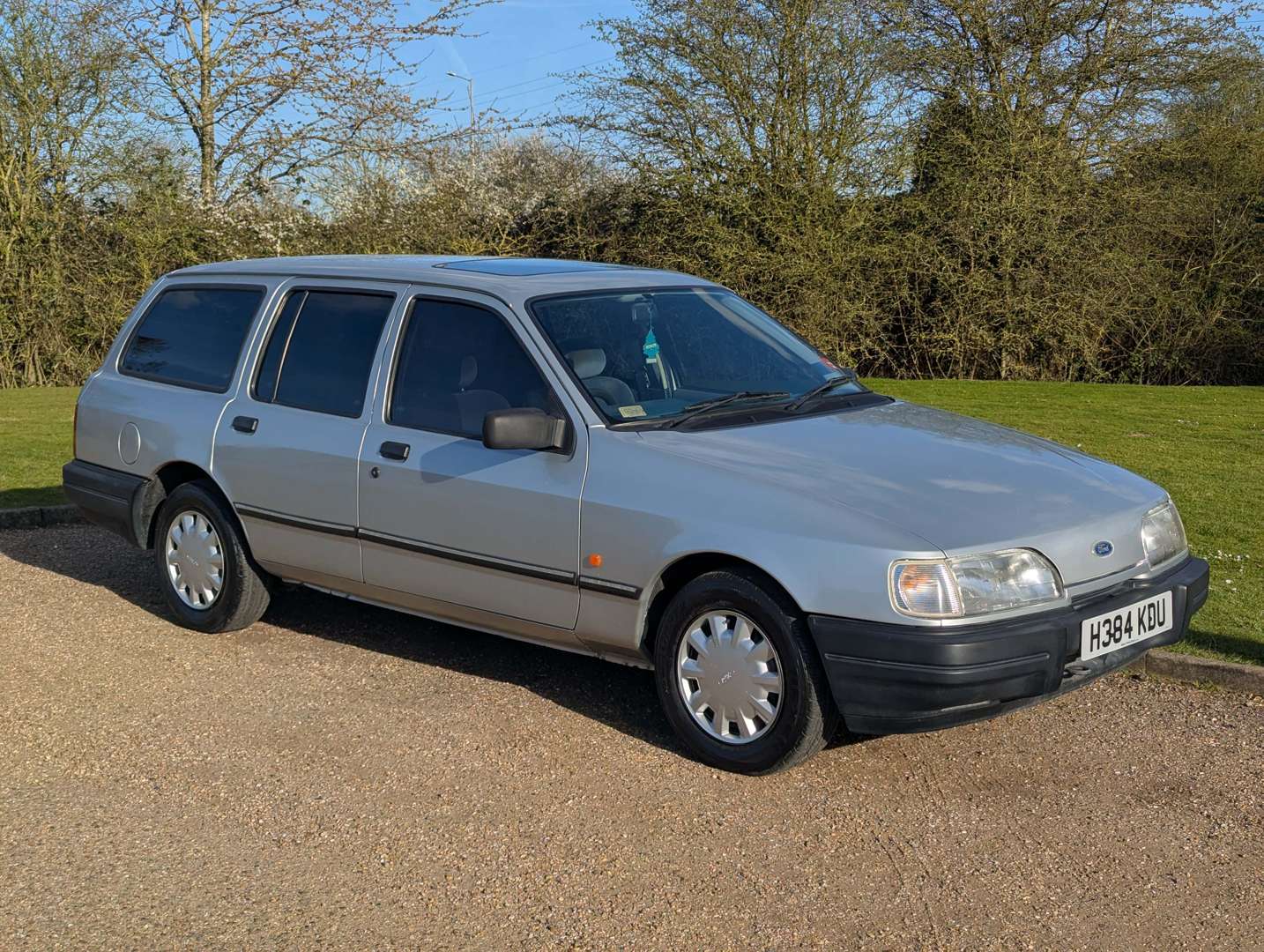 <p>1991 FORD SIERRA 1.6 LASER ESTATE</p>