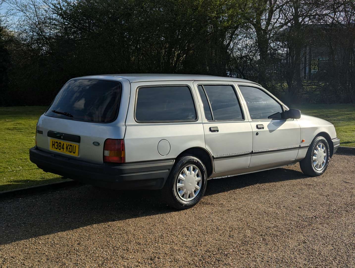<p>1991 FORD SIERRA 1.6 LASER ESTATE</p>
