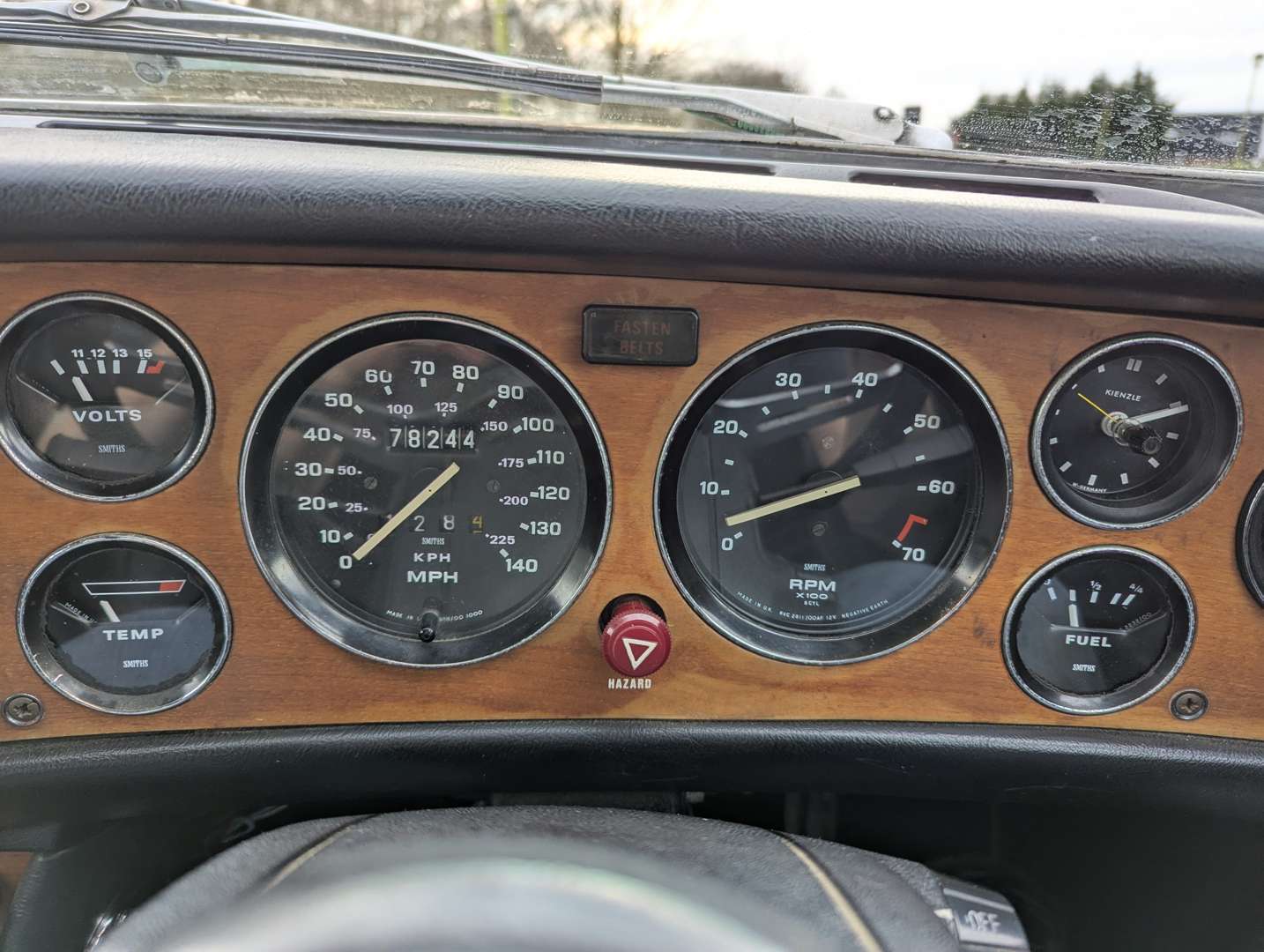 <p>1976 TRIUMPH STAG AUTO</p>