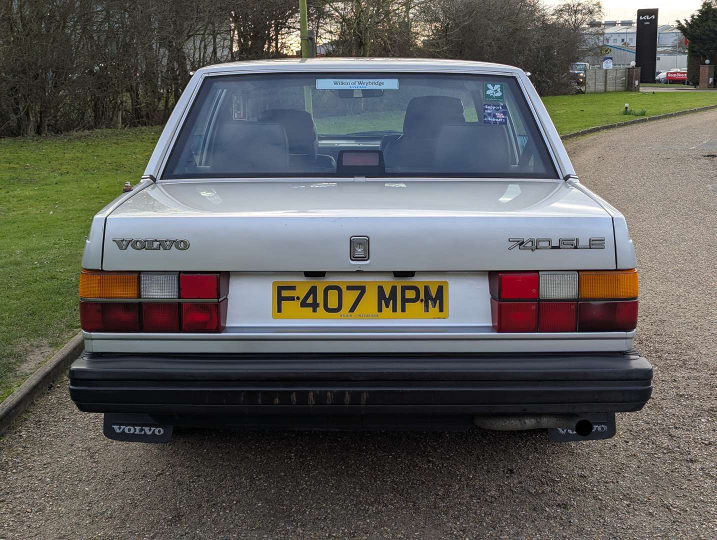 <p>1988 VOLVO 740 GLE</p>