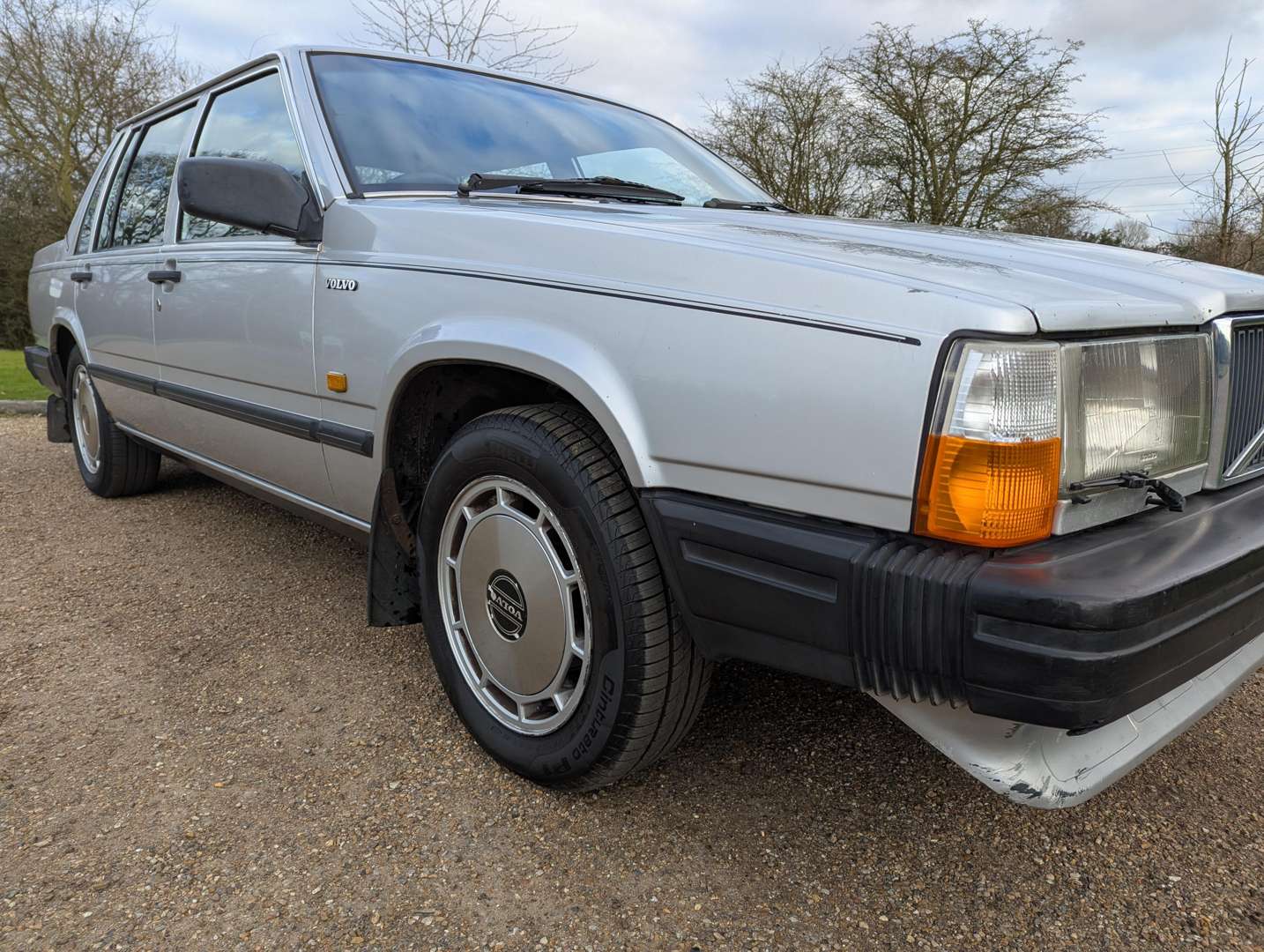 <p>1988 VOLVO 740 GLE</p>