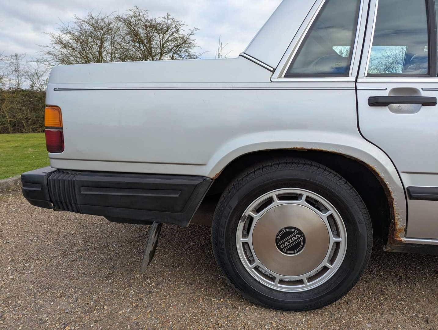 <p>1988 VOLVO 740 GLE</p>