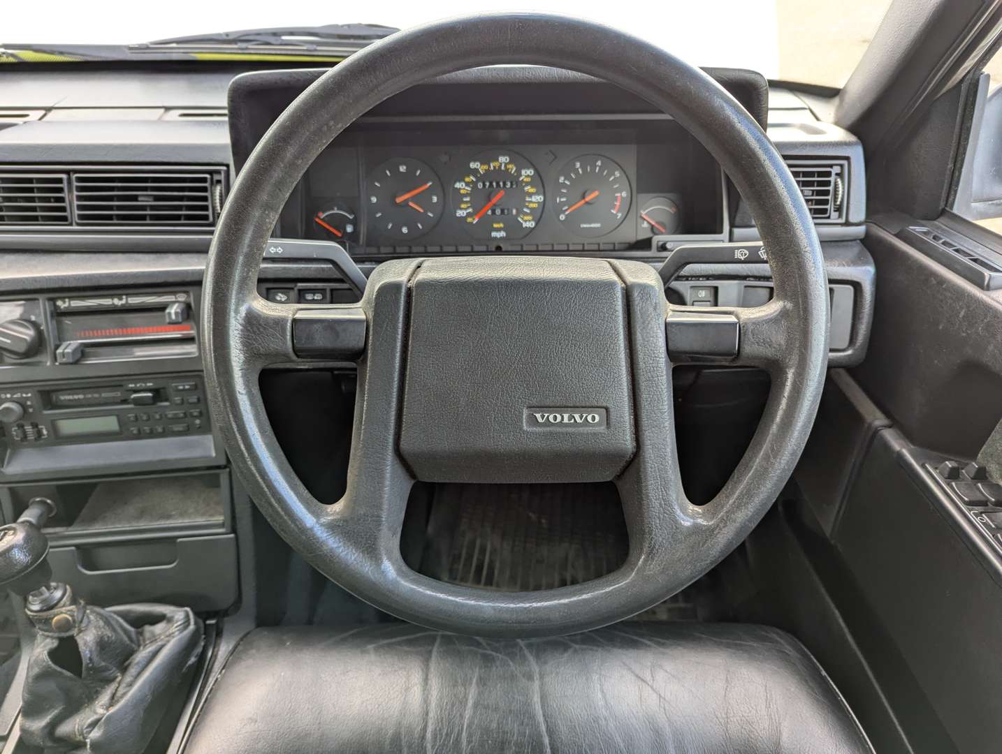<p>1988 VOLVO 740 GLE</p>