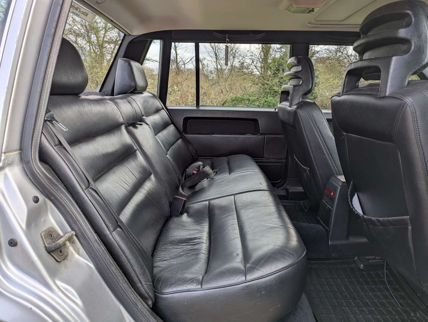 <p>1988 VOLVO 740 GLE</p>