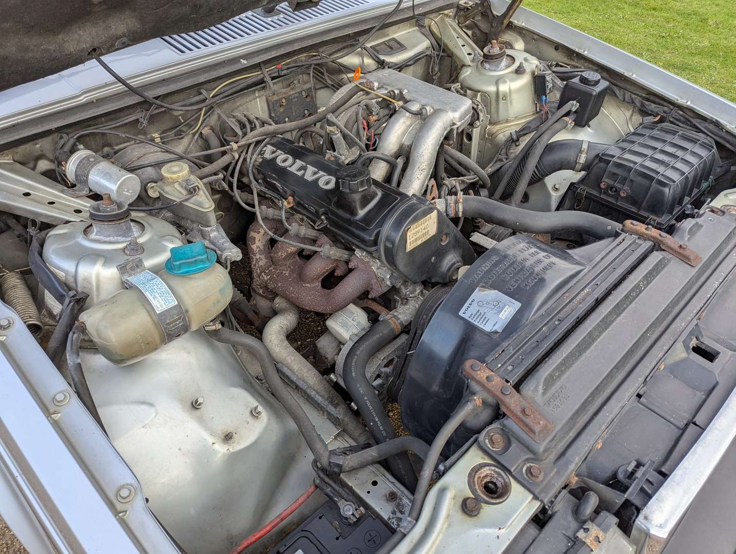 <p>1988 VOLVO 740 GLE</p>