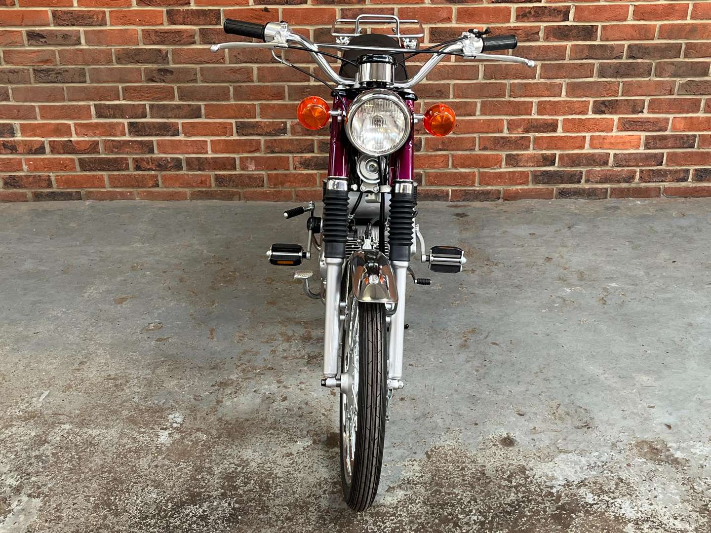 <p>1975 YAMAHA FS1E</p>