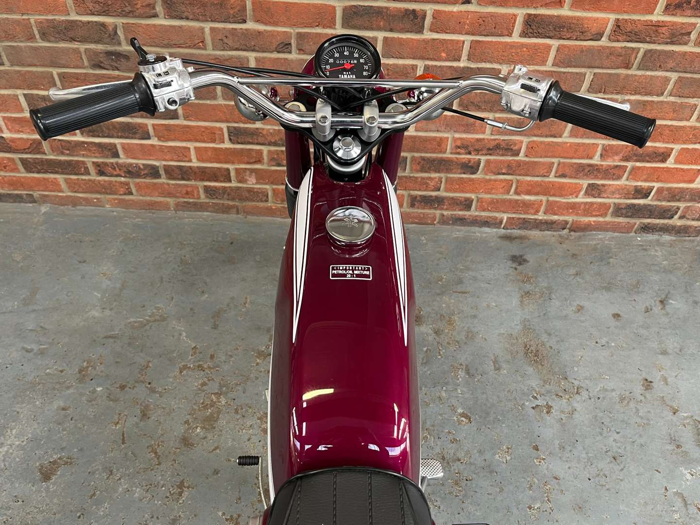 <p>1975 YAMAHA FS1E</p>