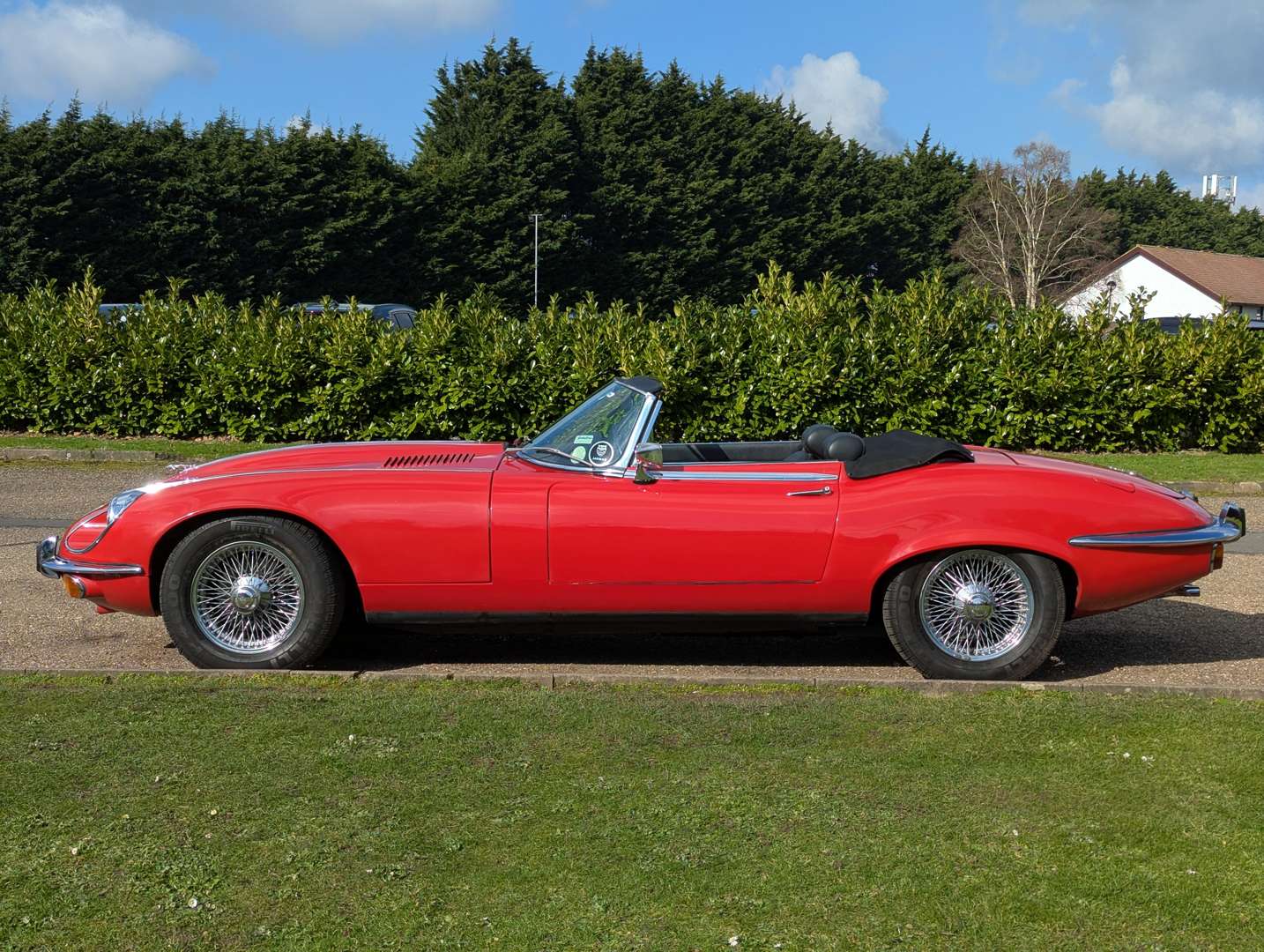 <p>1974 JAGUAR E-TYPE 5.3 V12 AUTO ROADSTER SERIES 3</p>