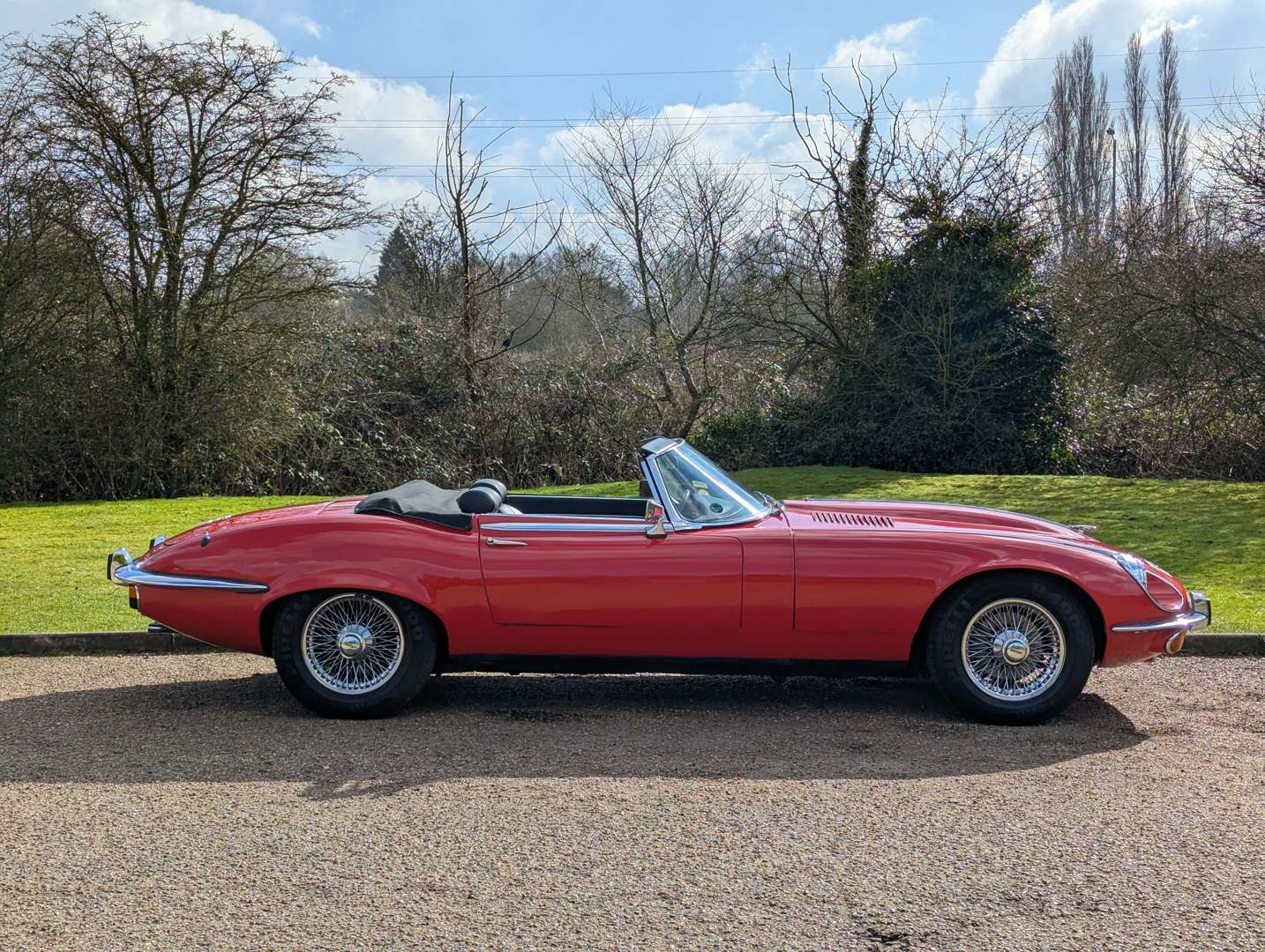 <p>1974 JAGUAR E-TYPE 5.3 V12 AUTO ROADSTER SERIES 3</p>