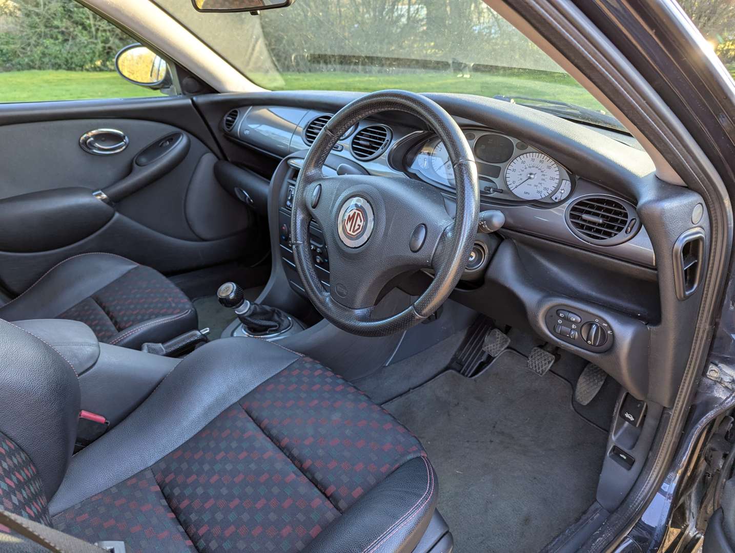 <p>2003 MG ZT+</p>