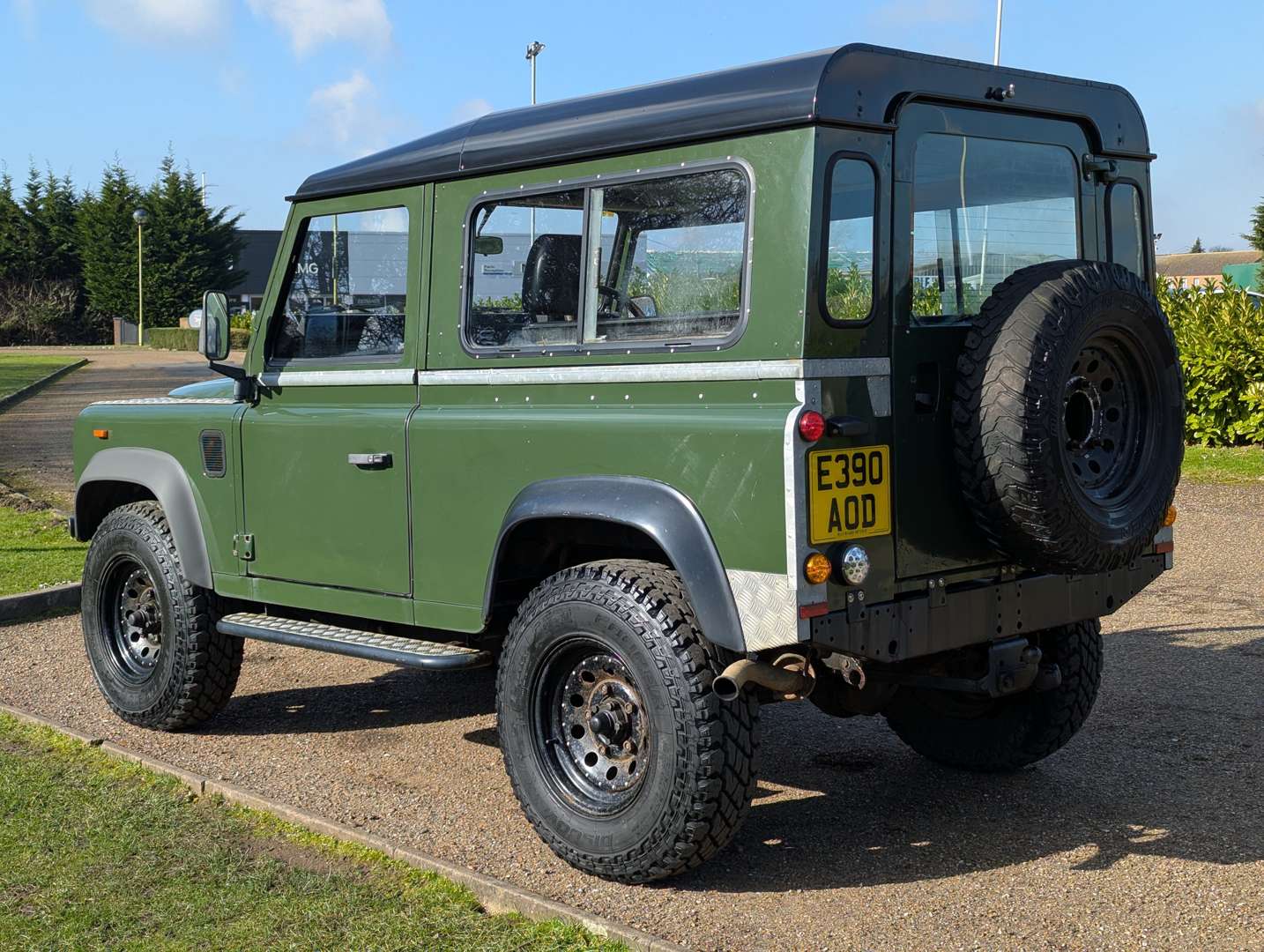 <p>1988 LAND ROVER DEFENDER 90</p>