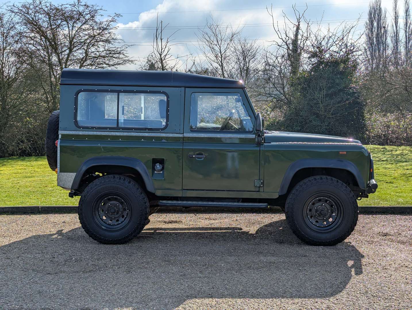 <p>1988 LAND ROVER DEFENDER 90</p>
