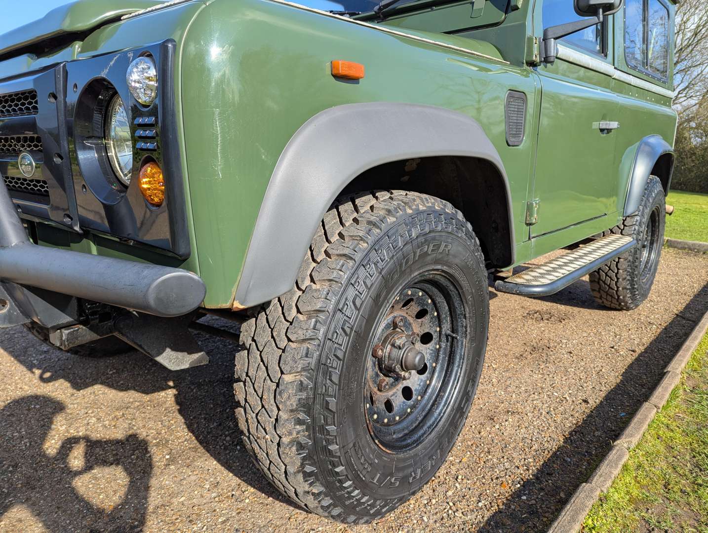 <p>1988 LAND ROVER DEFENDER 90</p>