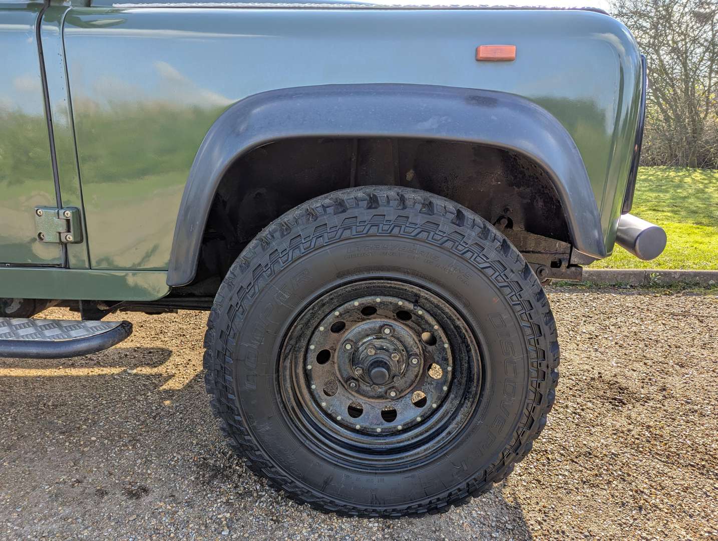<p>1988 LAND ROVER DEFENDER 90</p>