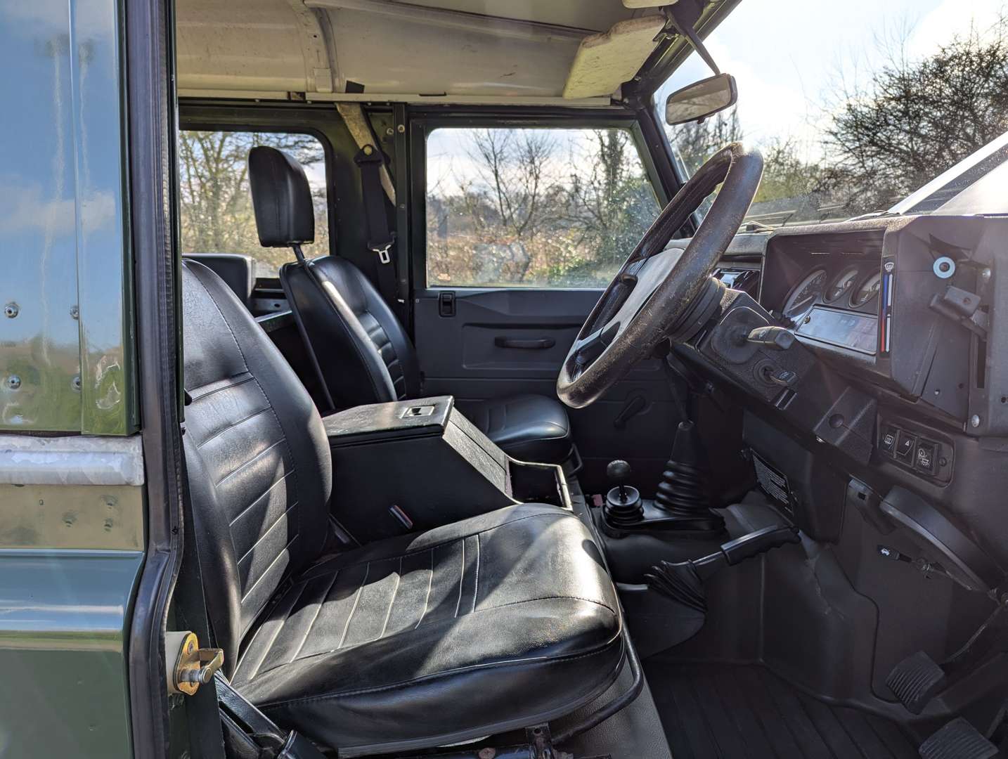 <p>1988 LAND ROVER DEFENDER 90</p>