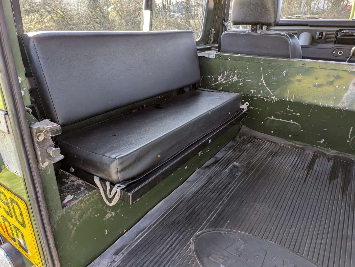 <p>1988 LAND ROVER DEFENDER 90</p>
