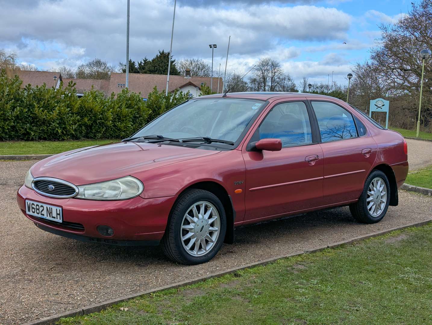 <p>2000 FORD MONDEO GHIA X 2.0 AUTO</p>